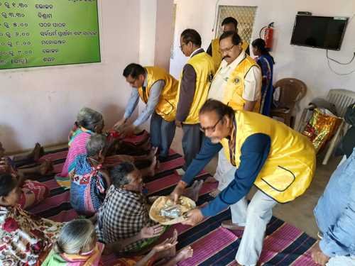 Relivinng Hunger and Blanket Distribution by LC Nawarangpur